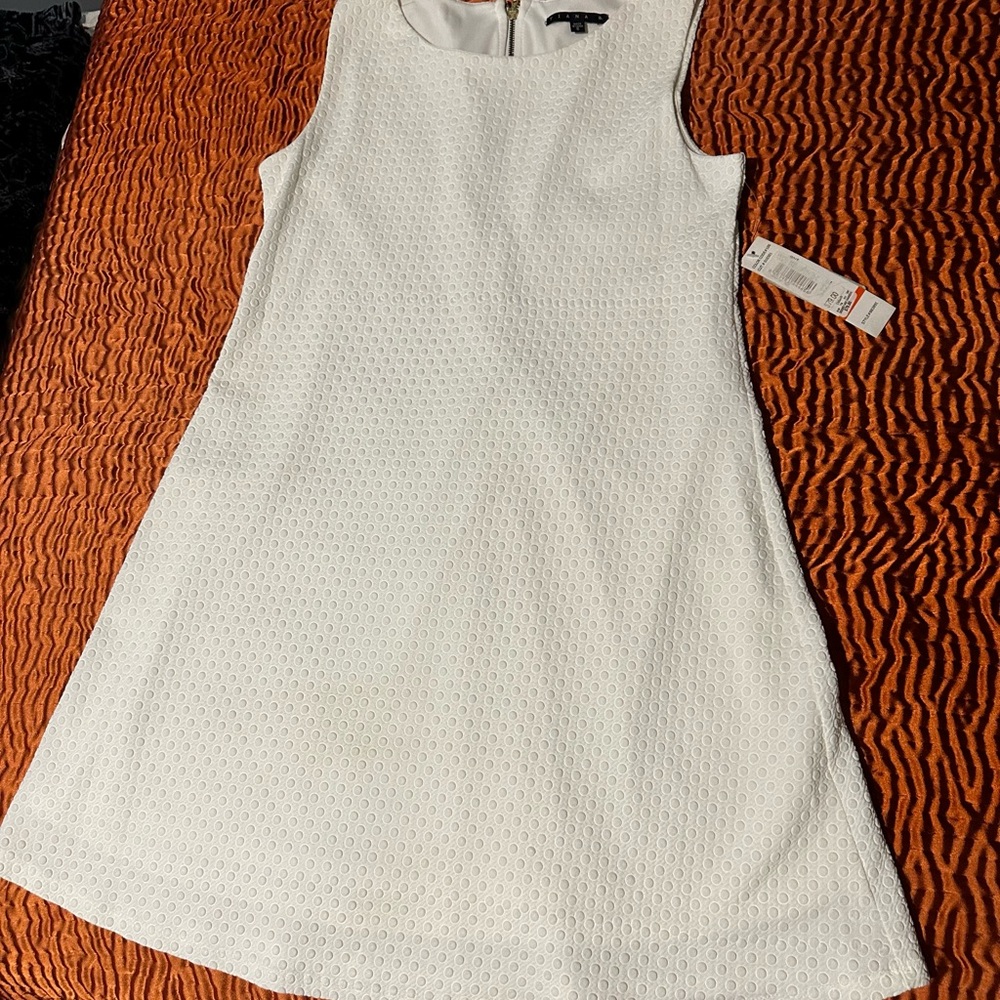NWT-Tiana B sleeves cocktail dress
